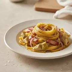 Fettuccine con carciofi e pancetta