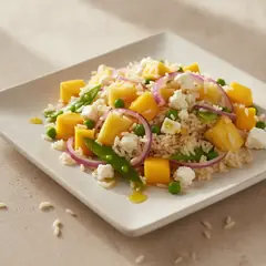 Insalata di riso mango e ananas