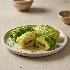 Involtini di verza ripieni di patate e alici