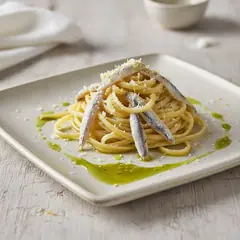 Linguine con alici marinate e pecorino
