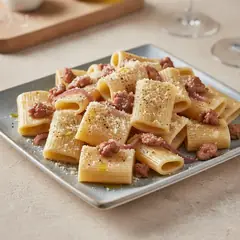 Paccheri cacio, pepe e salsiccia