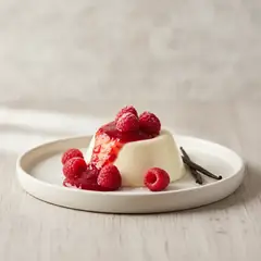 Panna cotta con coulis di lamponi