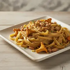Pasta con crema di fagioli e funghi