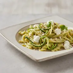 Pasta con crema di zucchine e quartirolo