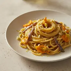 Pasta con fiori di zucca e alici