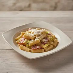 Pasta con porri, pecorino e pancetta