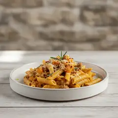 Pasta con zucca al forno, pasta di salame e pecorino