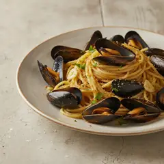 Pasta cozze e mollica