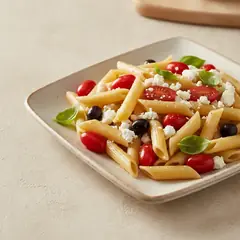 Pasta fredda con feta e pomodorini