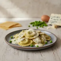 Ravioli ai piselli con fonduta di gorgonzola