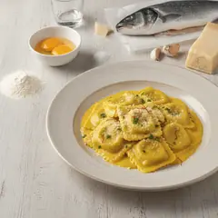 Ravioli di pesce con salsa allo zafferano