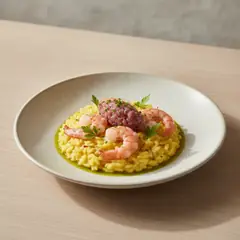 Risotto alla milanese con gambero viola