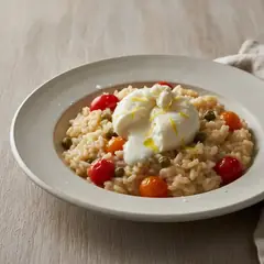 Risotto con burrata, capperi e pomodorini