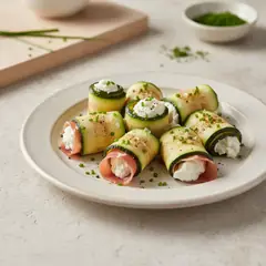 Rotolini di zucchine con crudo e robiola