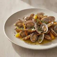 Sautè di vongole all'arancia