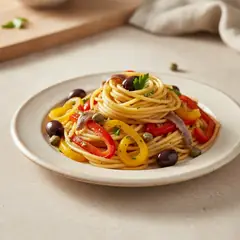 Spaghetti ai peperoni olive e capperi