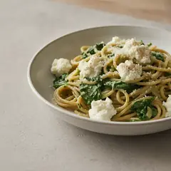 Spaghetti ricotta e spinaci