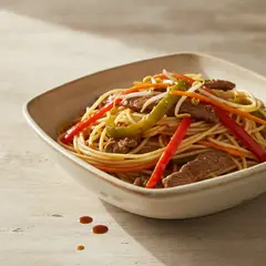 Spaghettini con manzo marinato e verdure