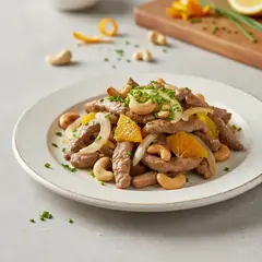 Straccetti di vitello con anacardi