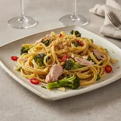 Tagliatelle con broccoli, tonno e bottarga