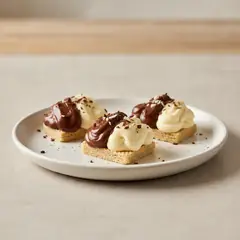 Tortine con crema ai due cioccolati